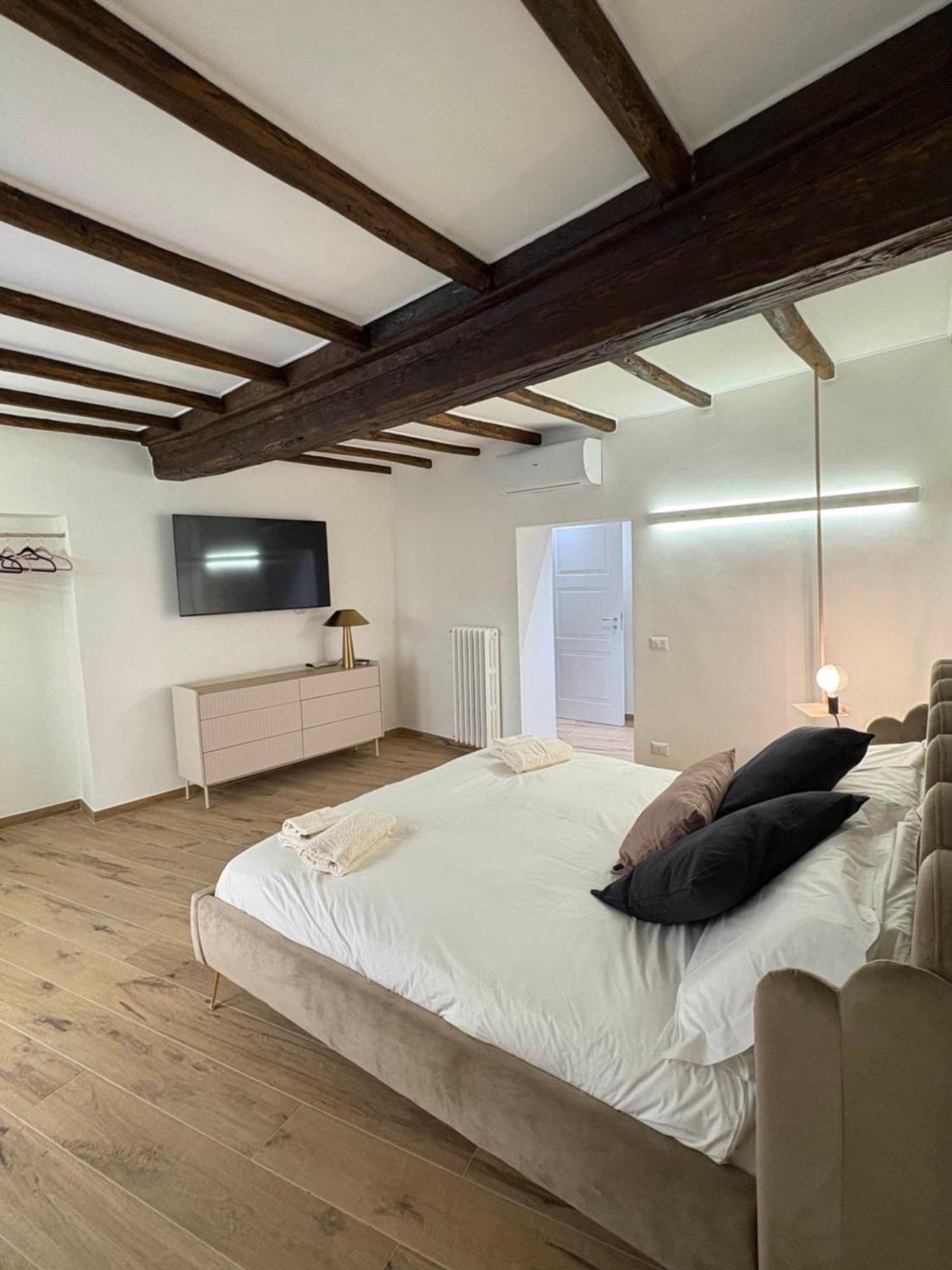 Corso Italia 111 Guest House ヴィテルボ エクステリア 写真