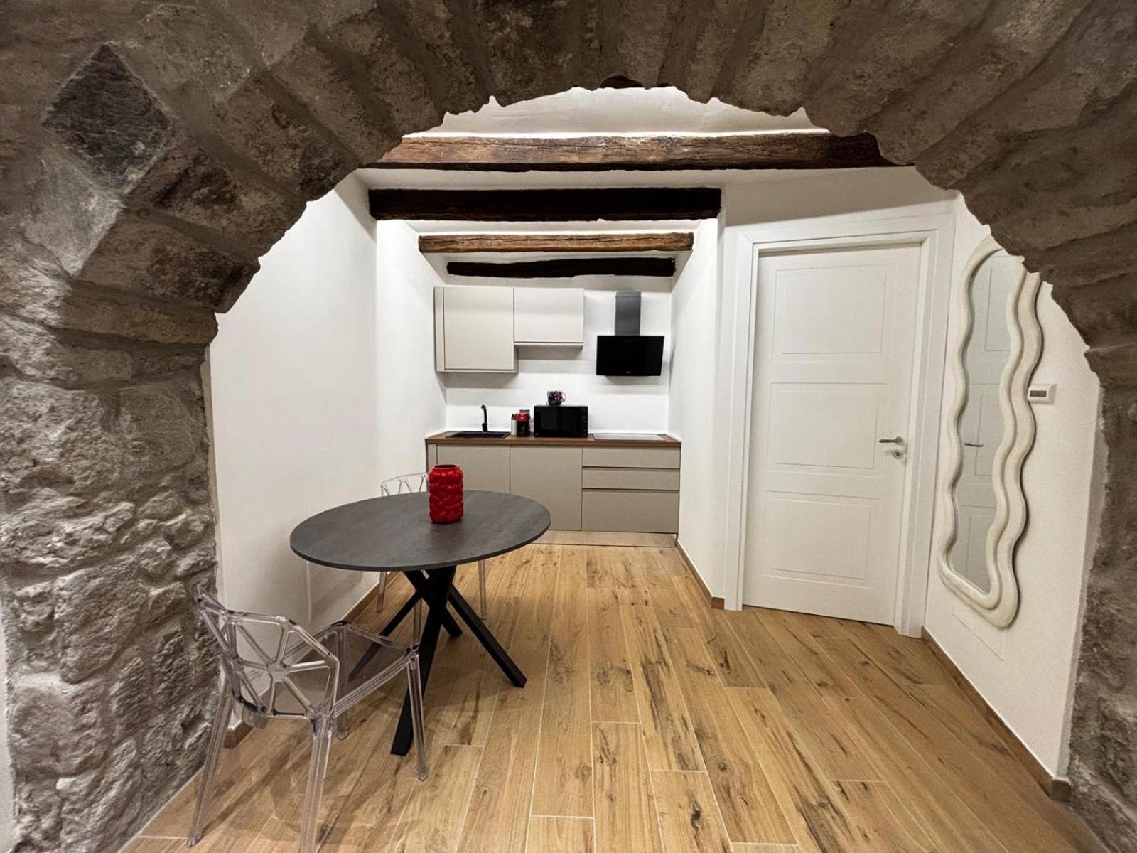 Corso Italia 111 Guest House ヴィテルボ エクステリア 写真